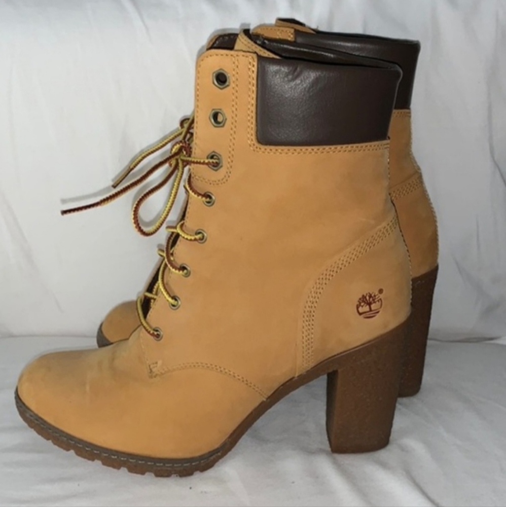 NWOT 👢💖 Timberland Women's Heel Boots Size 8.5